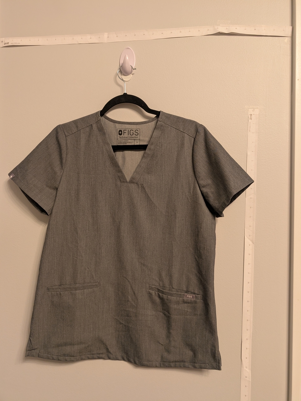 FIGS Technical Collection Graphite Grey V-Neck Scrub Top Small Nurses Doctorsmed